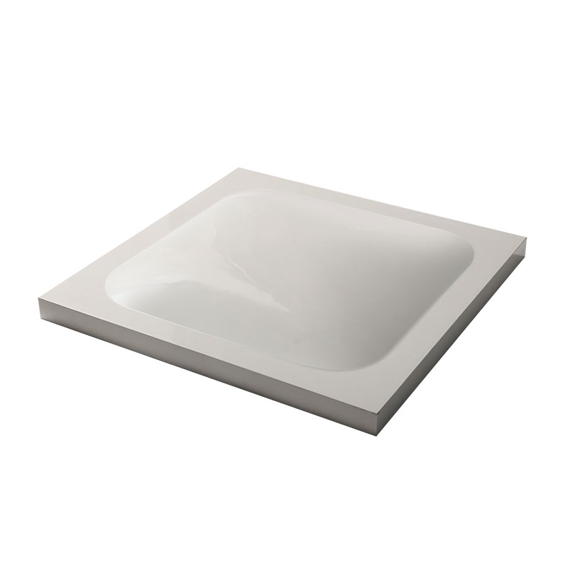 Tanque de agua con panel SMC